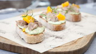 Рецепт Брускетты с печенью трески