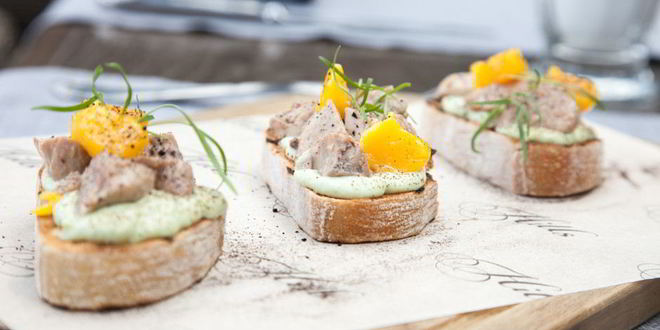 Рецепт брускетты с печенью трески