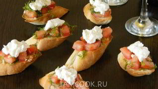 Рецепт Брускетты с помидорами и сыром