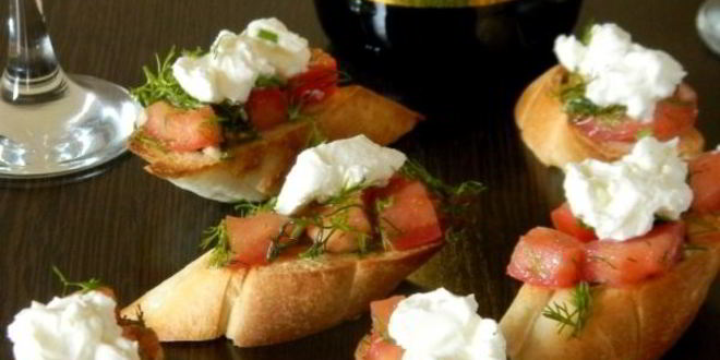 Рецепт брускетты с помидорами и сыром