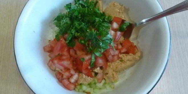 Рецепт брускетты с тунцом и сельдереем