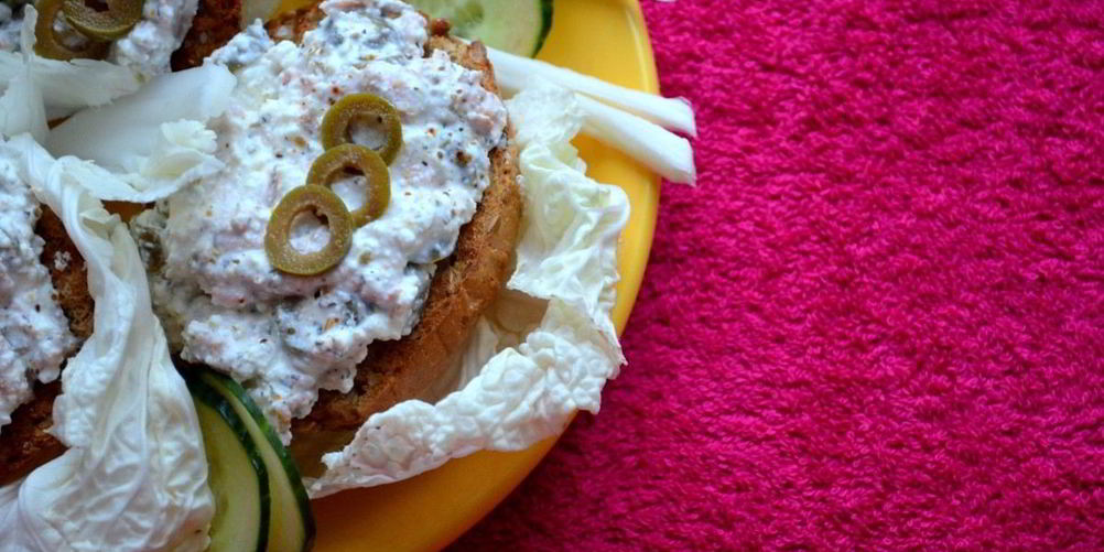 Как приготовить брускетту с творогом и красной рыбой