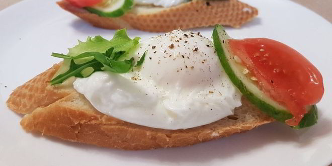 Рецепт брускетт с яйцом пашот