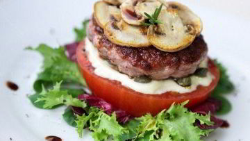 Рецепт Бургера с каперсами, помидором и майонезом