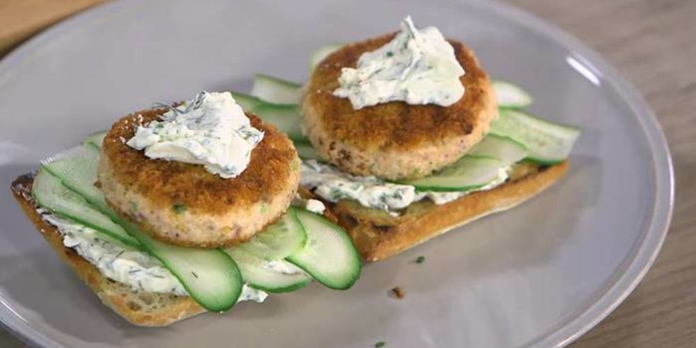Как приготовить бургеры с семгой и огурцом