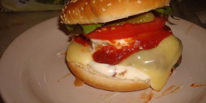 Рецепт гамбургера из фарша и селедки