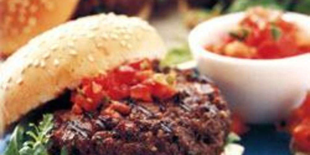 Как приготовить гамбургеры с острой сальсой по-средиземноморски