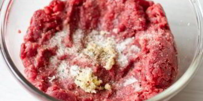 Рецепт гамбургеров с плавленным сулугуни и хрустящим луком