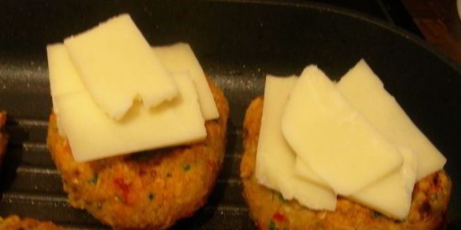 Рецепт вегетарианских бургеров из нута с чеддером