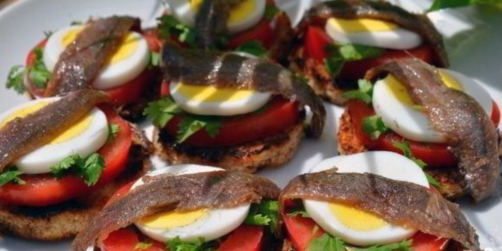 Как приготовить бутерброды с анчоусами