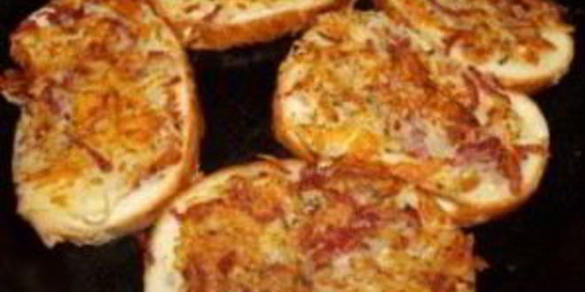 Рецепт бутербродов с колбасой на сковороде