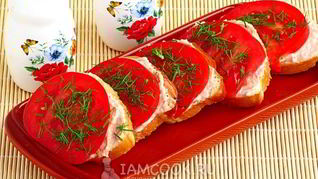 Рецепт Бутербродов с куриным паштетом и сыром