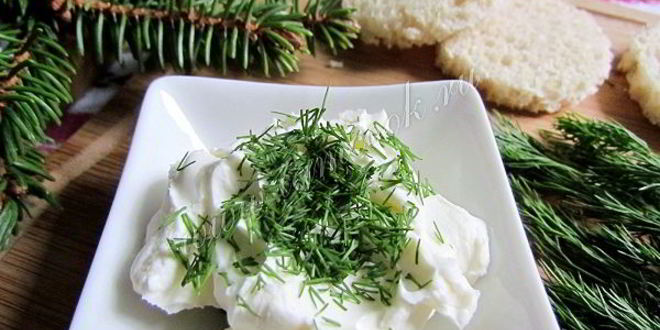 Рецепт бутербродов с огурцом и форелью