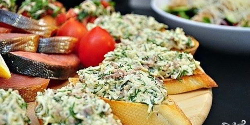 Как приготовить бутерброды с печенью трески и яйцами