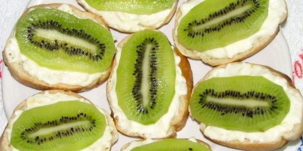 Как приготовить бутерброды с сыром и киви