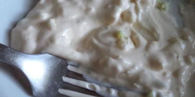 Рецепт бутербродов со шпротами с черным хлебом и чесноком