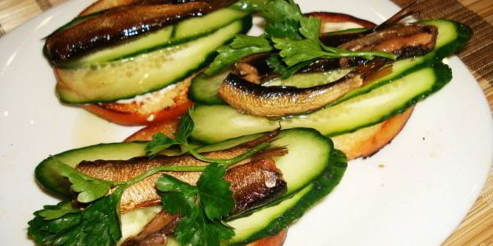 Как приготовить бутерброды со шпротами