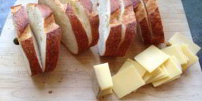 Рецепт горячих бутербродов с ветчиной и сыром