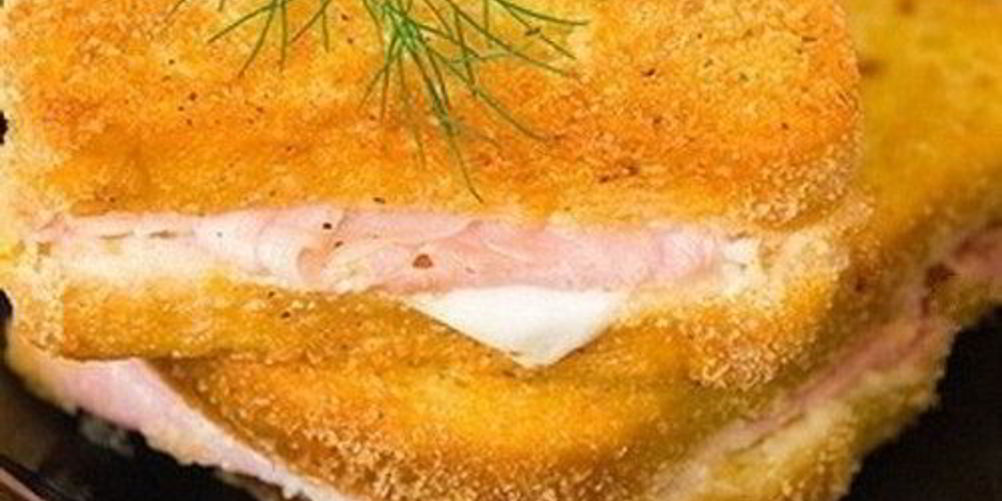Как приготовить горячий бутерброд с ветчиной в рубашке