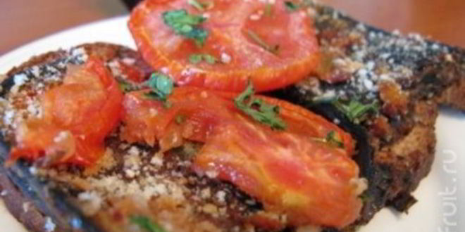 Рецепт острого бутерброда с обжаренным баклажаном и помидором