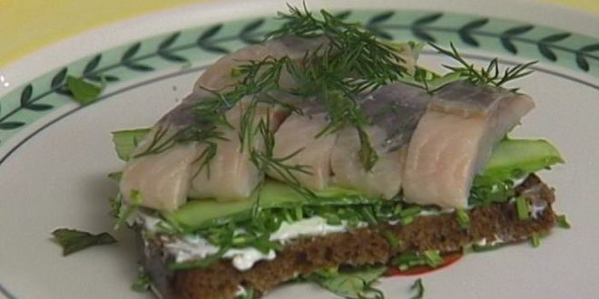 Рецепт русского бутерброда с сельдью