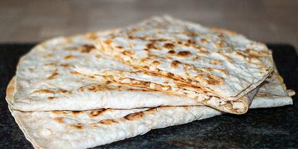 Как приготовить быстрые чебуреки из тонкого лаваша