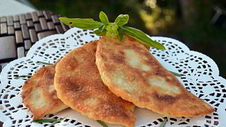 Рецепт Чебуреков домашних с мясом