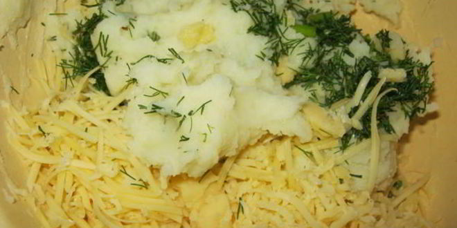 Рецепт чебуреков с картофелем и сыром