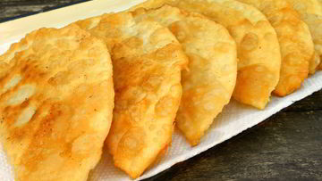 Рецепт Чебуреков с куриным фаршем и сыром