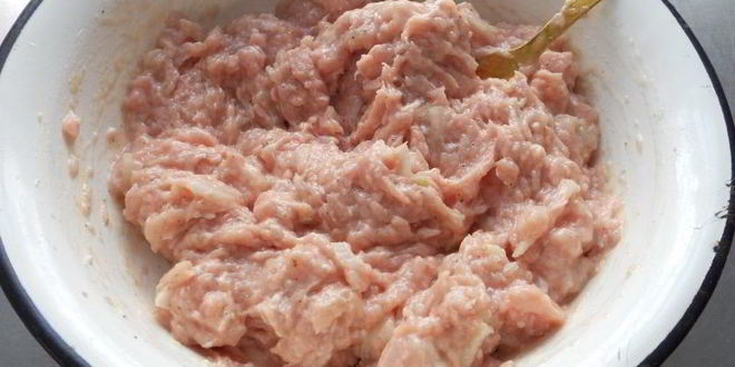 Рецепт чебуреков с куриным фаршем и сыром