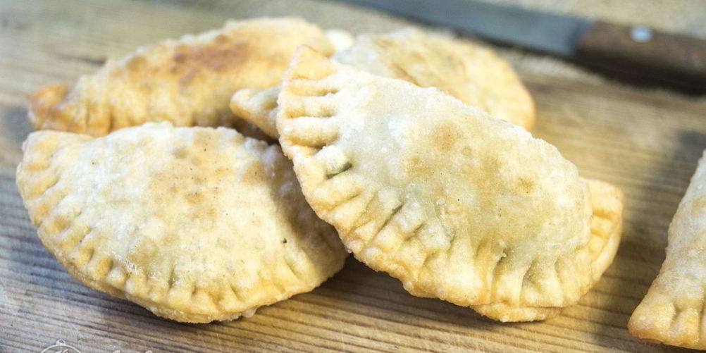 Как приготовить чебуреки с курицей