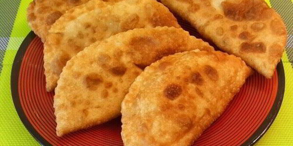 Как приготовить чебуреки с мясом и зеленью