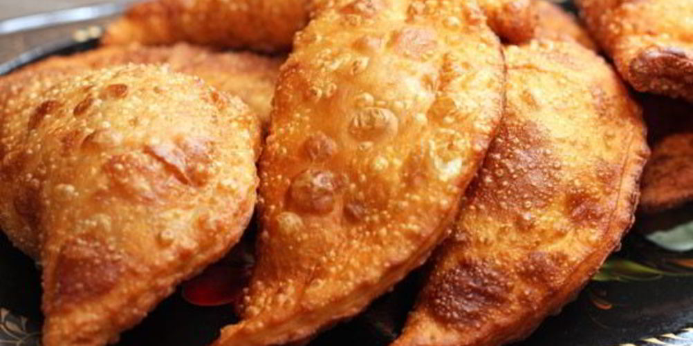 Как приготовить чебуреки с сыром