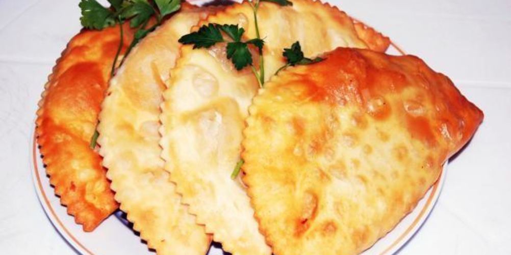 Как приготовить домашний чебурек