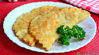 Рецепт Хрустящих чебуреков со смешанным фаршем