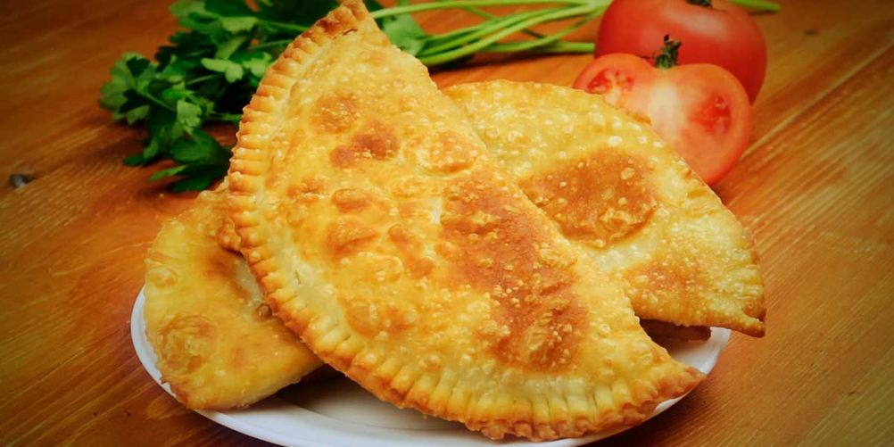 Как приготовить хрустящие чебуреки