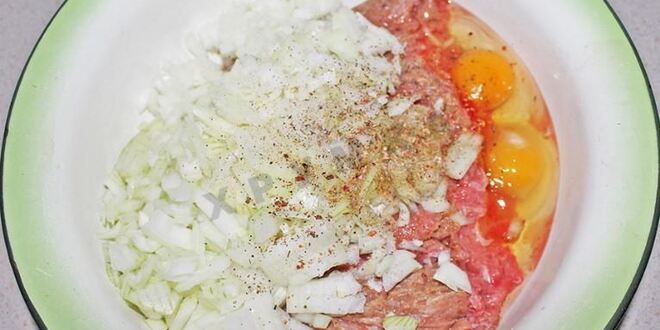 Рецепт крымских чебуреков из слоеного теста