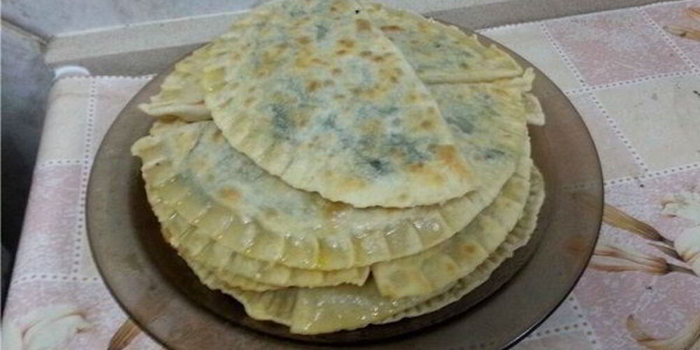 Как приготовить постные чебуреки с зеленью