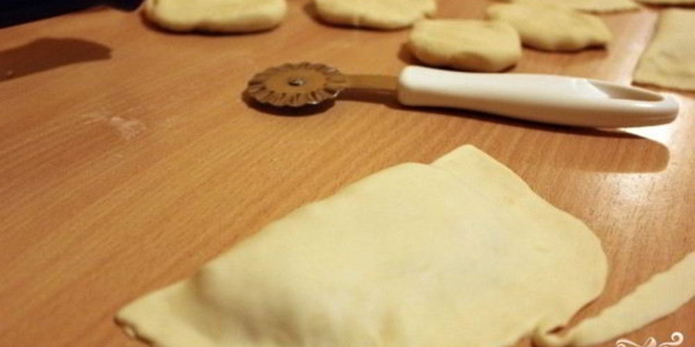 Как приготовить тесто для чебуреков в хлебопечке