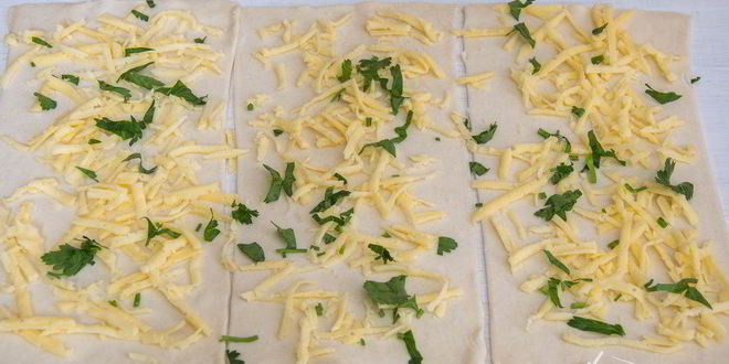 Рецепт елочки закуска из слоеного теста со сливочным сыром