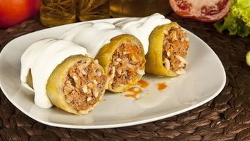 Рецепт Фаршированных цуккини в томатном соусе