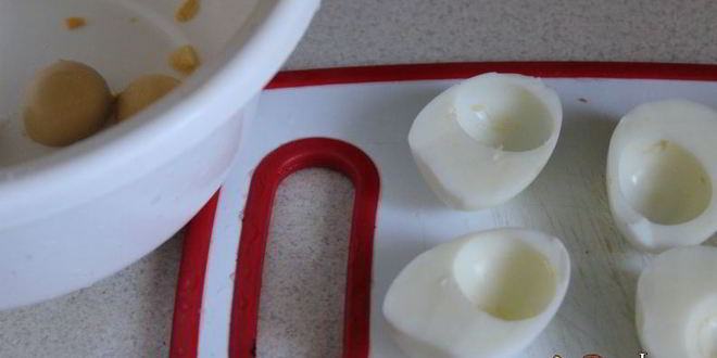 Рецепт фаршированных яиц с икорным кремом