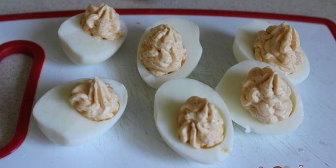 Рецепт фаршированных яиц с икорным кремом