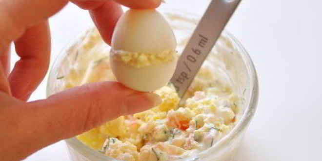 Рецепт перепелиных яиц, фаршированных слабосоленой семгой