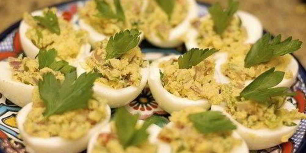 Как приготовить яйца, фаршированные форшмаком