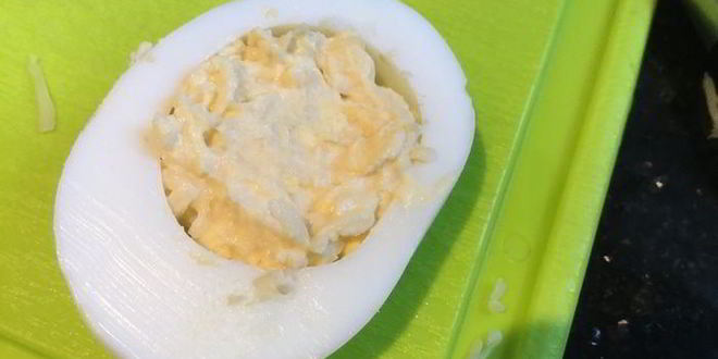 Рецепт яиц, фаршированных икрой