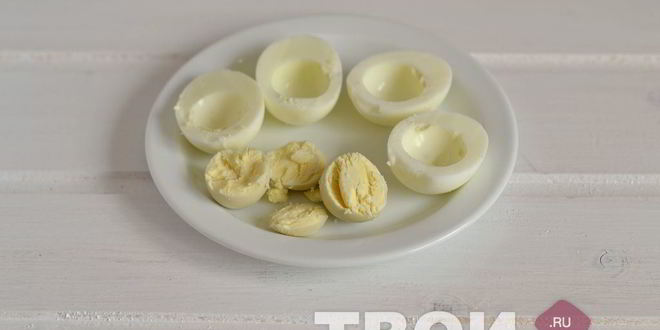 Рецепт яиц, фаршированных крабовым салатом