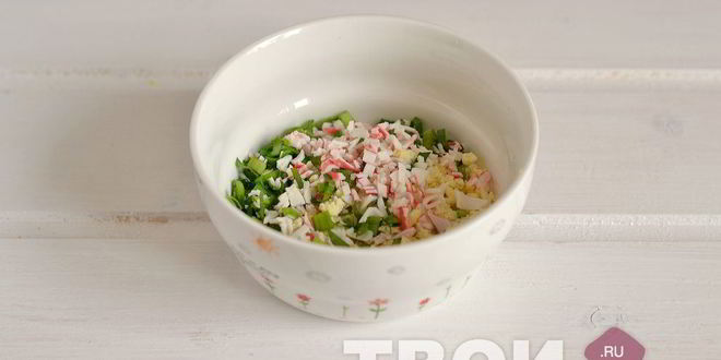 Рецепт яиц, фаршированных крабовым салатом