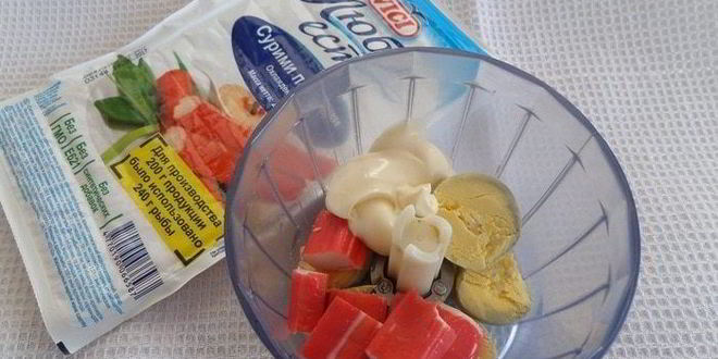 Рецепт яиц, фаршированных крабовыми палочками