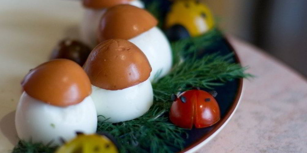 Как приготовить яйца, фаршированные печенью трески